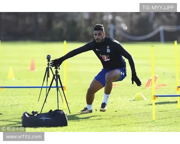 切尔西新援昆达在俱乐部基地积极康复训练预计三月重返赛场